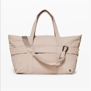 Lululemon On My Level Duffel *Small 22L